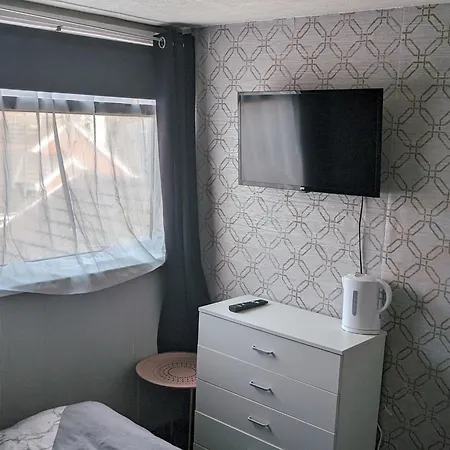 Wonky Towers Bed & Breakfast Blackpool Exterior photo