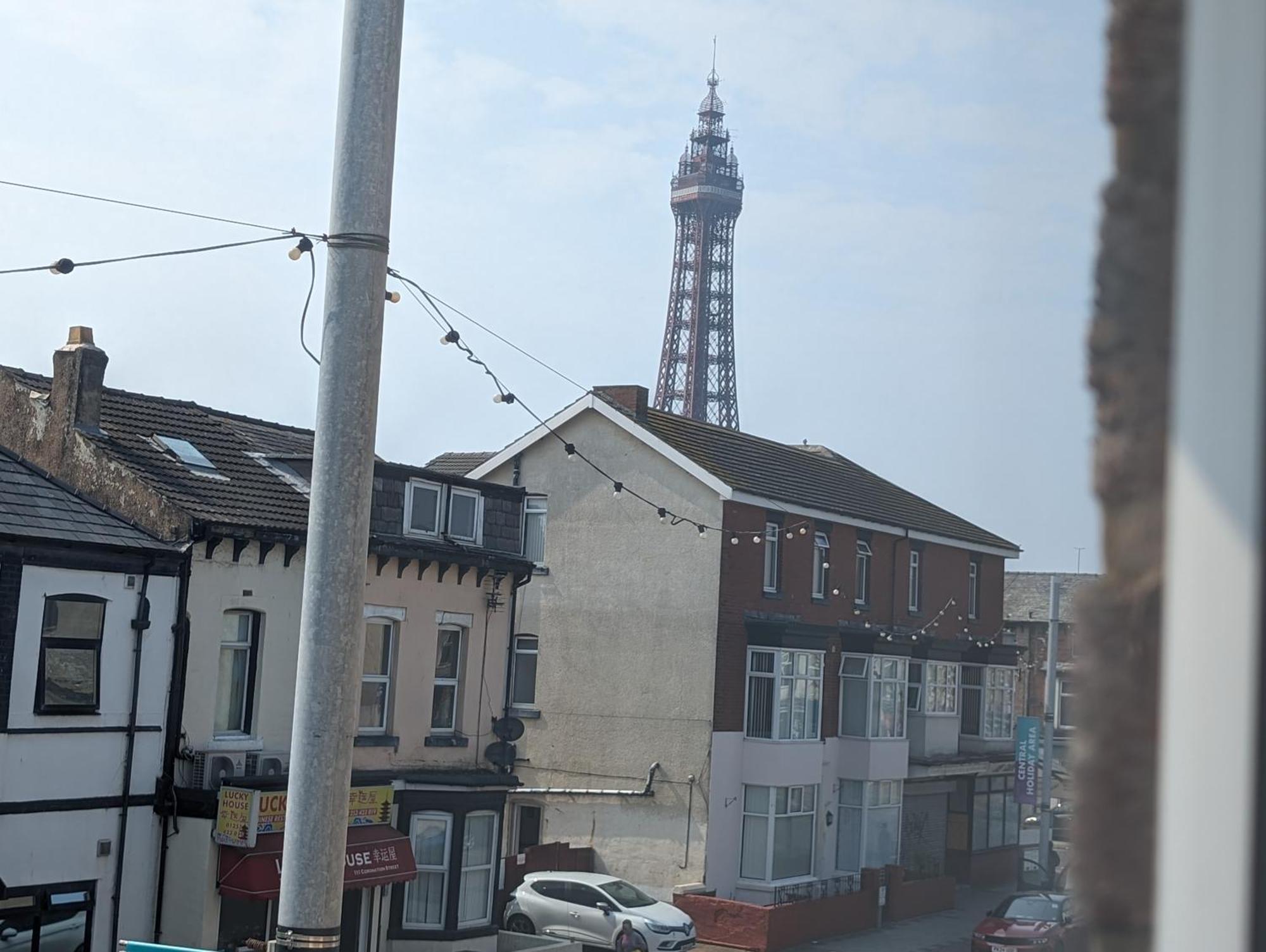 Wonky Towers Bed and breakfast